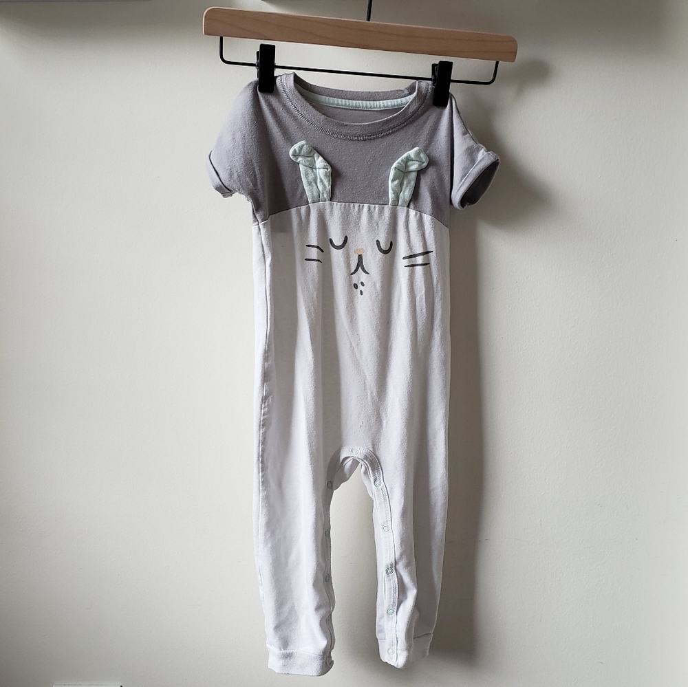5 for $18/ Onsie bunny pajamas 🐰